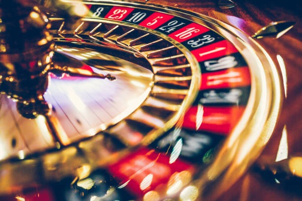 johor toto mobile app interface showing live-dealer tables and sportsbook markets